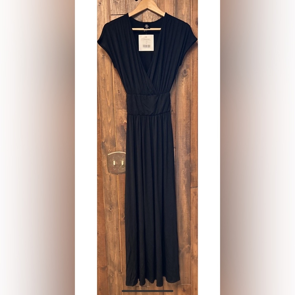 BRAND NEW Agnes And Dora Black Crossover Maxi Dress XXS Short Sleeve Christmas